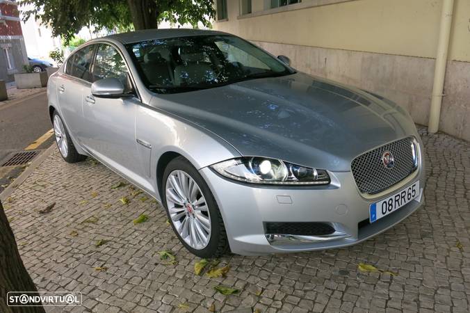 Jaguar XF 2.2 D Premium Luxury - 2