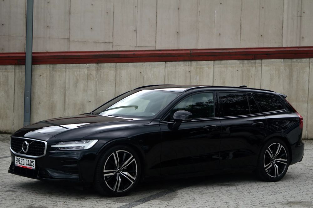 Volvo V60 II D4 AWD Geartronic R-Design 2020