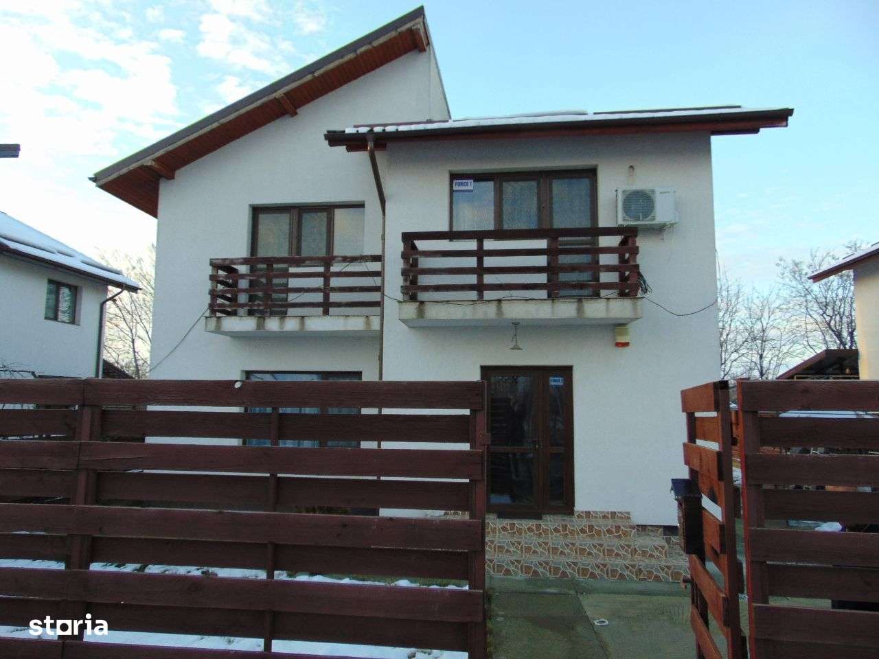 FARA COMISIOANE casa mobilata cu 4 camere P+1+pod terasa LA CHEIE - Imagine principală: 1/6