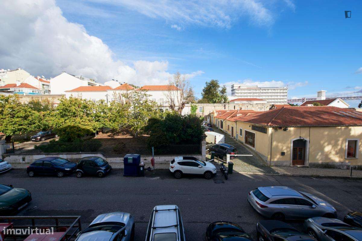 Quarto - localizado em Alcântara Lisbon - Grande imagem: 5/16