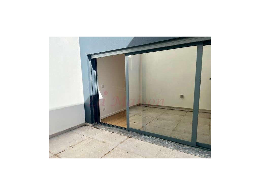 Moradia V5 no centro de Loures-26