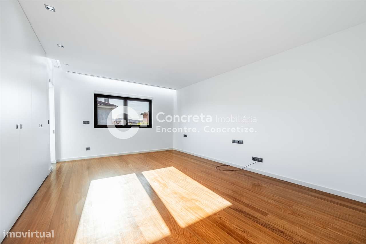 Moradia T3 com piscina interior em Tamel S. Veríssimo, Barcelos-26