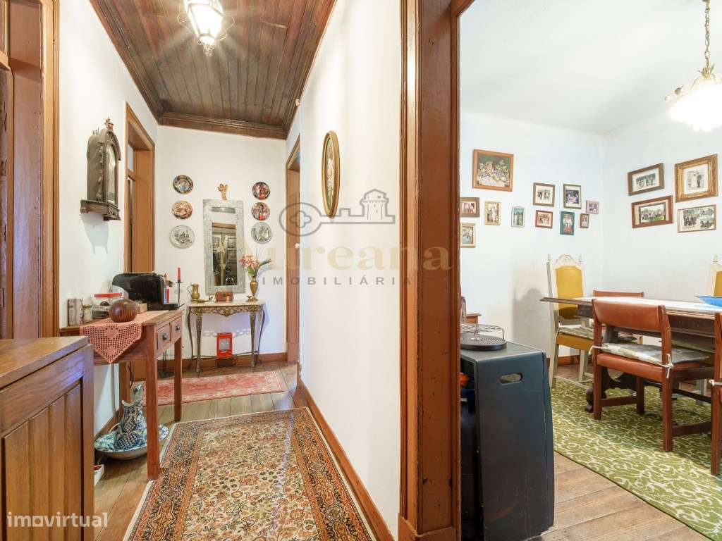 Moradia T2 de Traça Tradicional Portuguesa | Próxima do Centro de F...-9