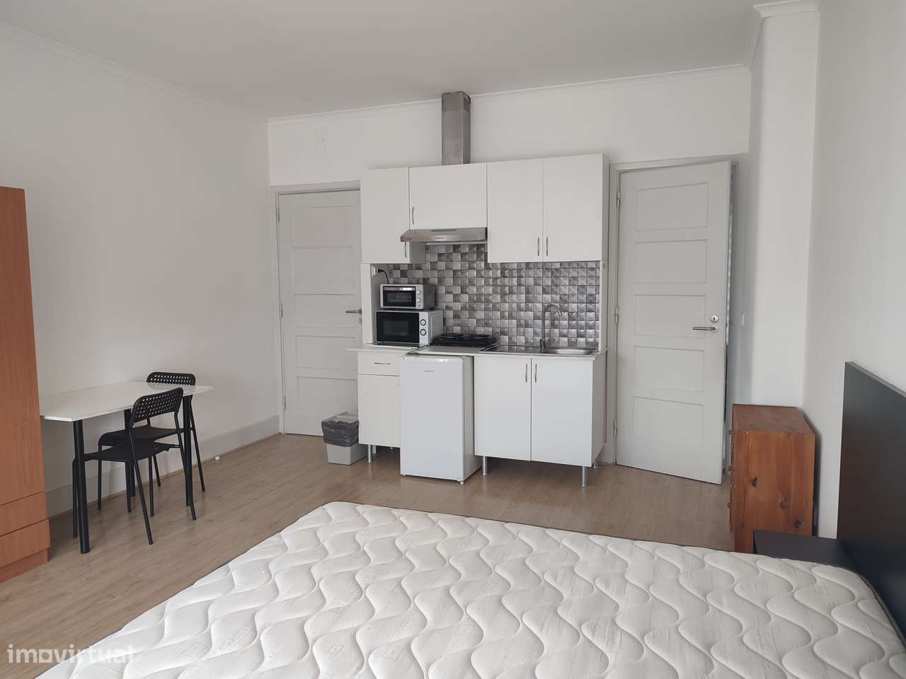 Excelente T7 para venda na Cruz de Celas-15