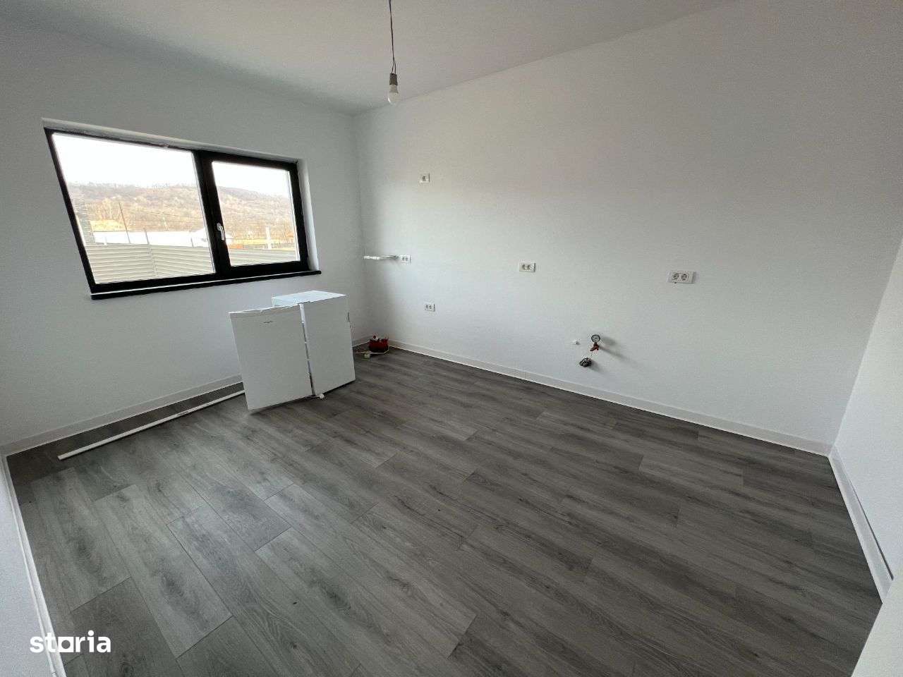 Vand Casa langa Mioveni si Pitesti, 2021, la Cheie, 170 mp, DN73 - Imagine principală: 4/12