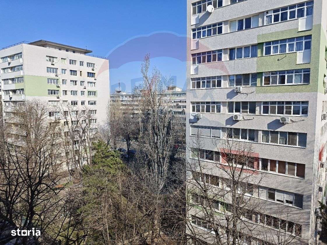 Apartament cu 2 camere  nerenovat, de vânzare în zona 1 Mai-6