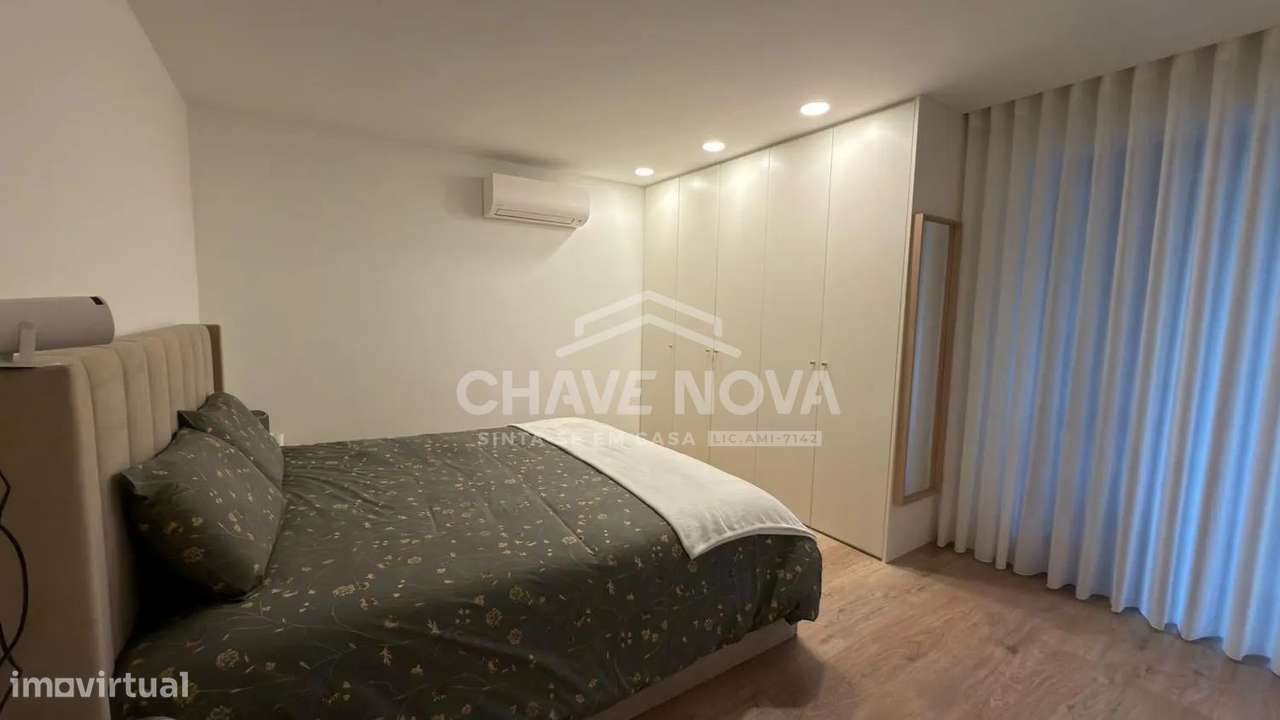 Apartamento T1+1 Como Novo c/ Lugar de Garagem em Santa Marinha (VL8)-18