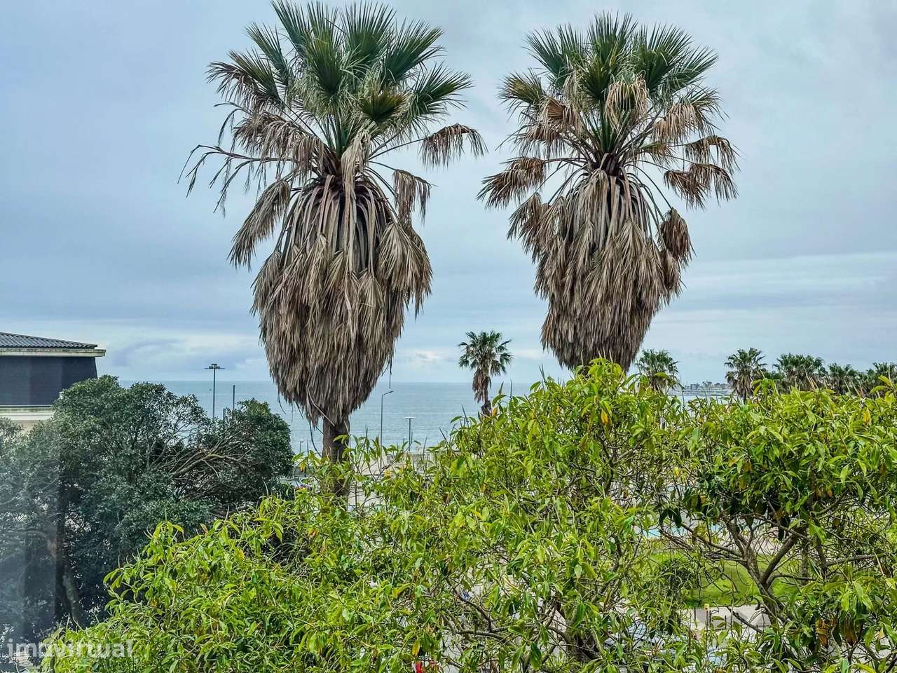 Apartamento lindamente renovado nas Arcadas do Estoril com vista mar - Grande imagem: 3/22