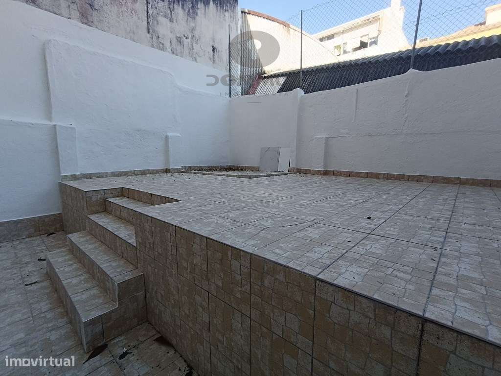 Apartamento T2 Totalmente Remodelado com Terraço e Arrecadação na V... - Grande imagem: 4/24