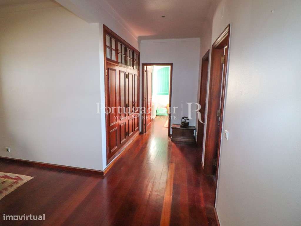 Elegante Moradia T4 com Jardim e Anexos em Alpiarça-29