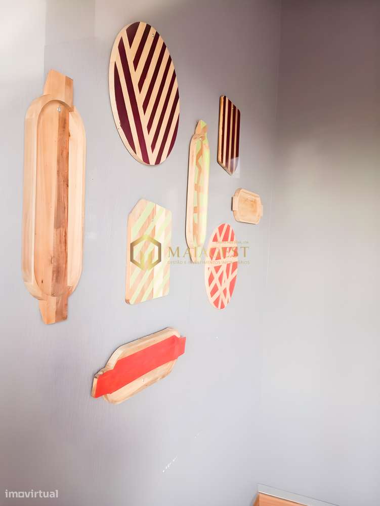 Espaço Comercial com Montras Amplas junto ao Metro em Mafamude - Grande imagem: 4/12