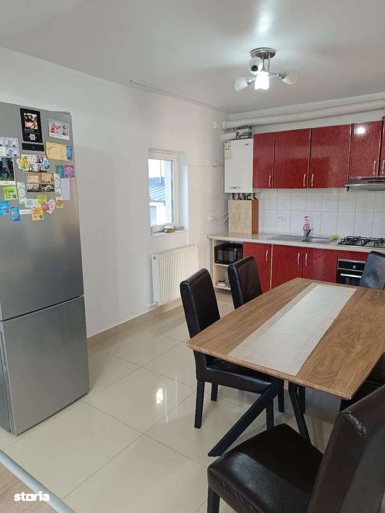 Apartament 4 camere etaj 1 , C.Moldovei-2