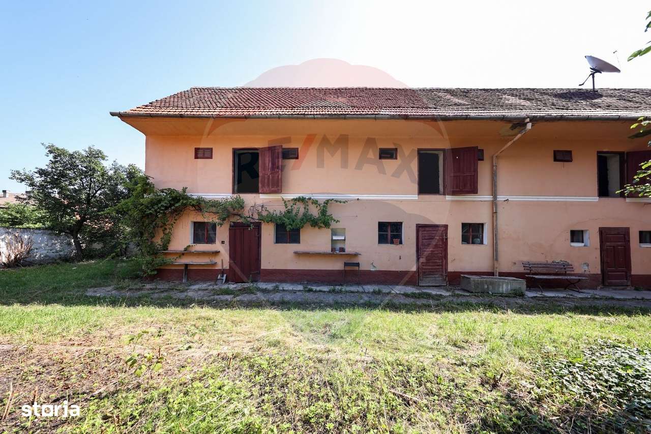 Casă / Vilă cu 10 camere de vânzare în zona Ultracentrală Râșnov-14