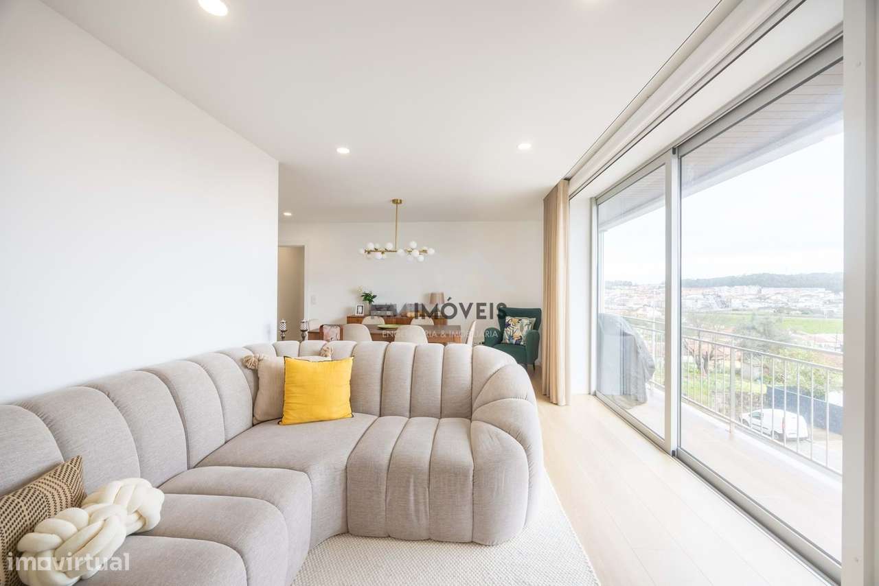 Apartamento T3 | Dezembro 24 |  Suíte | Varanda | Garagem - Grande imagem: 4/45