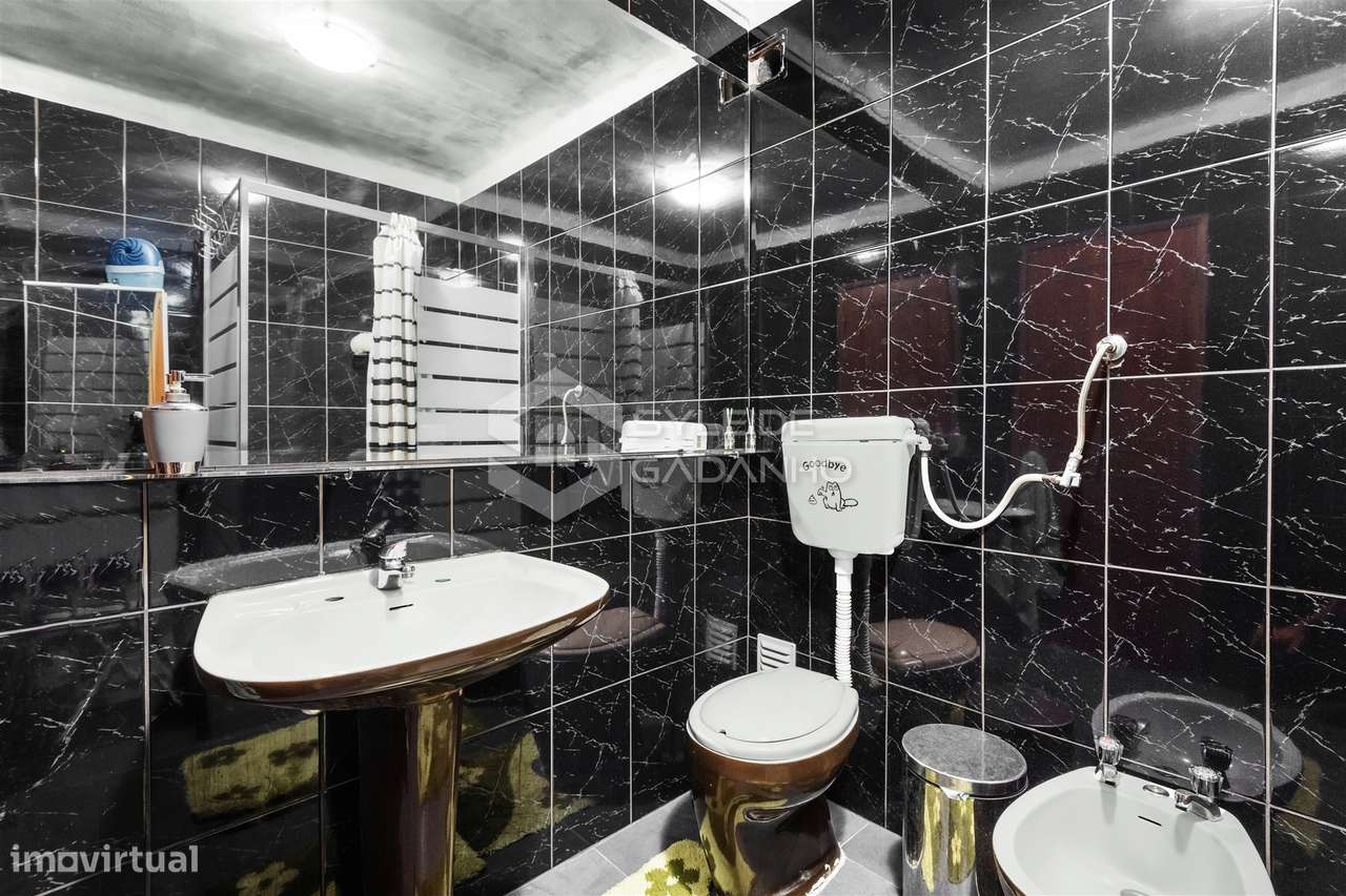 Apartamento T4 para VENDA na Calçada das Poldras, zona baixa da Covilh-22