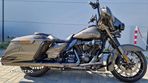 Harley-Davidson CVO Street Glide - 4