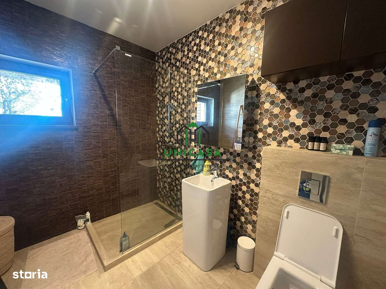 Apartament 4 camere - tip Penthouse - Zona 1 Mai-14