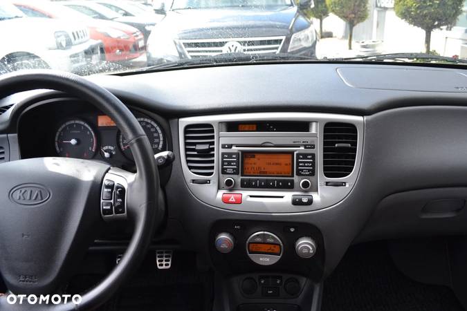 Kia Rio 1.4 Optimum + - 8