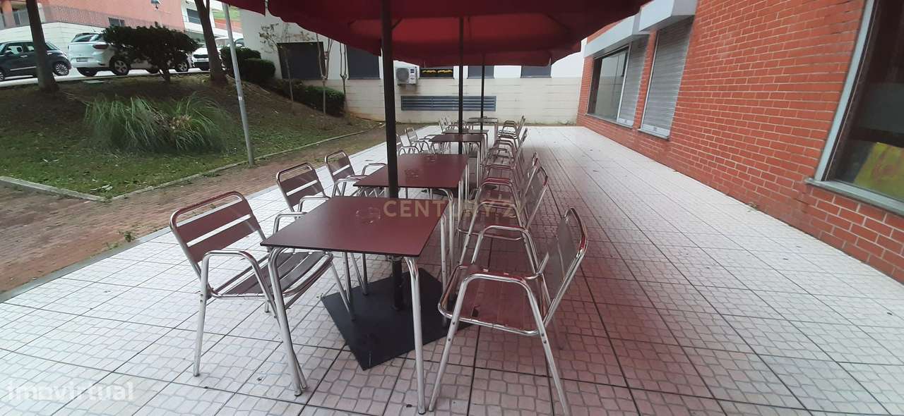TRESPASSE  BAR CAFÉ nas Colinas do Cruzeiro c/150M2 + Esplanada 60 Lug-2