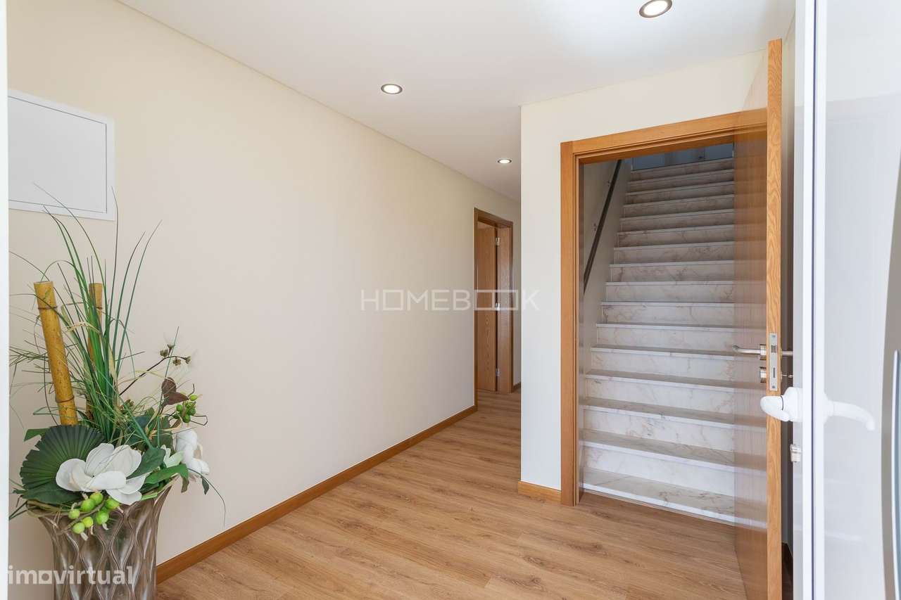 Casa térrea T3+1 com lote de 1.138 m² - Grande imagem: 5/60