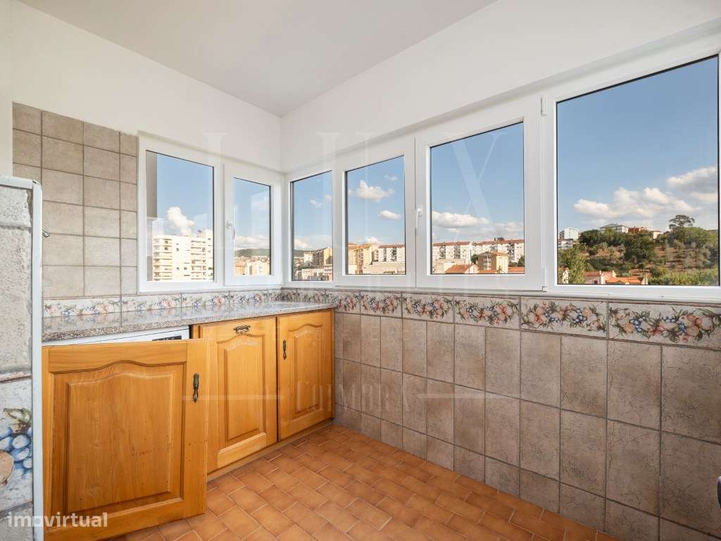 Apartamento T4 com Garagem | Rua Sanches da Gama, Coimbra-8