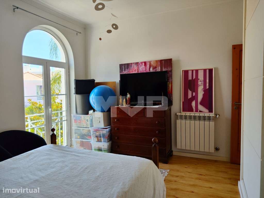 Moradia V3+1 com jardim em zona tranquila de Albufeira-29