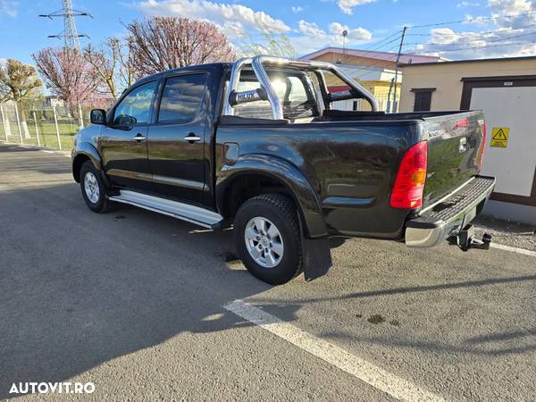 Toyota Hilux 4x4 Cabina Dubla Style - 4