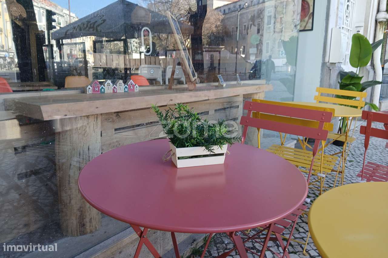 LOJA MOBILADA – PRAÇA DO CHILE - Grande imagem: 2/23