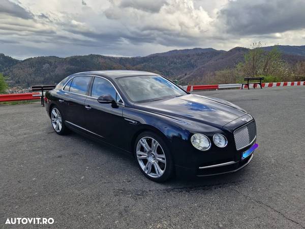 Bentley Flying Spur - 1