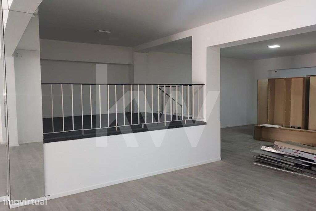 Loja Ampla com 487 m2 Renovada – Junto ao Túnel da Rua Faria Guimarães - Grande imagem: 5/14