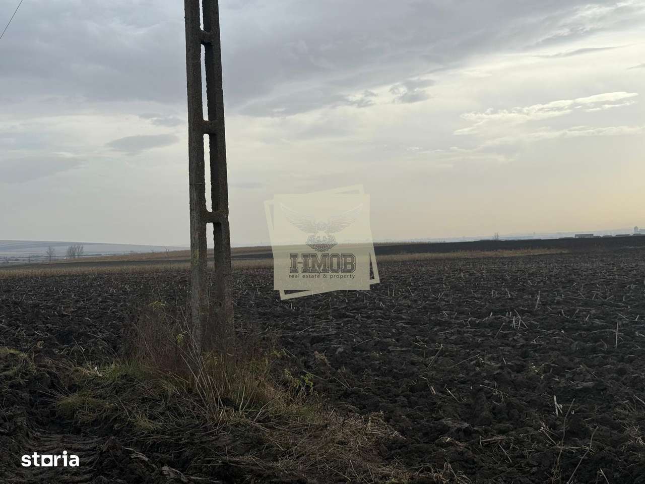 Teren extravilan in EXCLUSIVITATE 20300 mp in Sura Mica - Imagine principală: 3/4