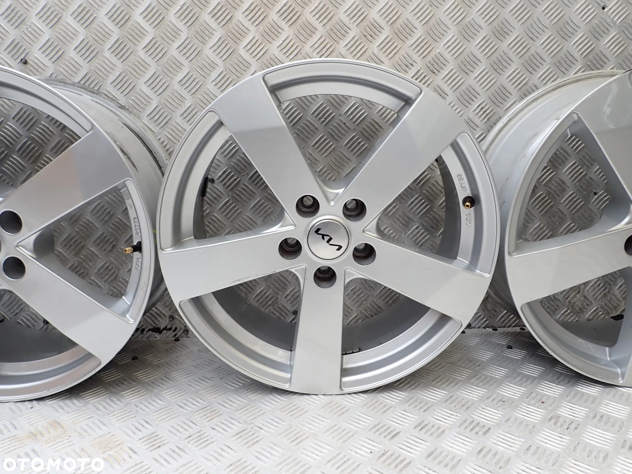 FELGI ALUMINIOWE KIA SPORTAGE 7,5X18 ET38 - 6