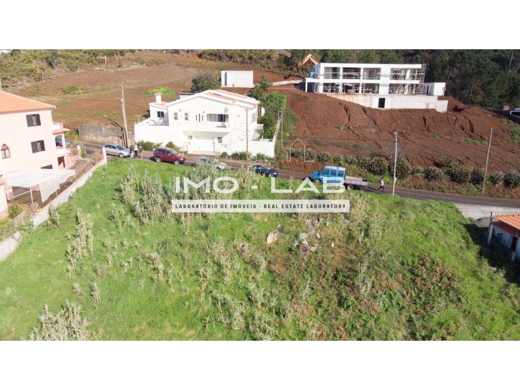 Terreno com 5.000m2 - Prazeres - Calheta - Grande imagem: 4/13