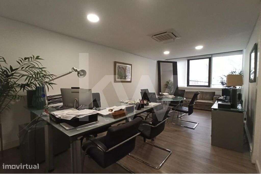 Escritorio em Edifício Moderno na Av. da Liberdade - Grande imagem: 4/26