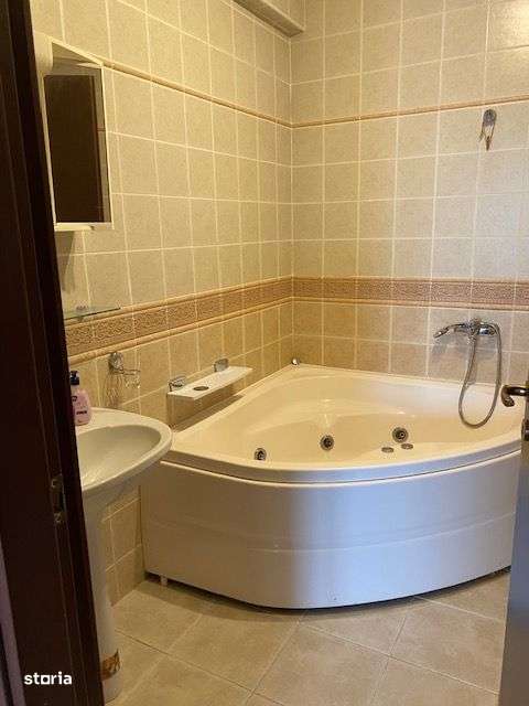 Ap. 2 Camere,Terasă Generoasa,Boxa,Parcare, Zona Andrei Muresanu - Imagine principală: 5/10