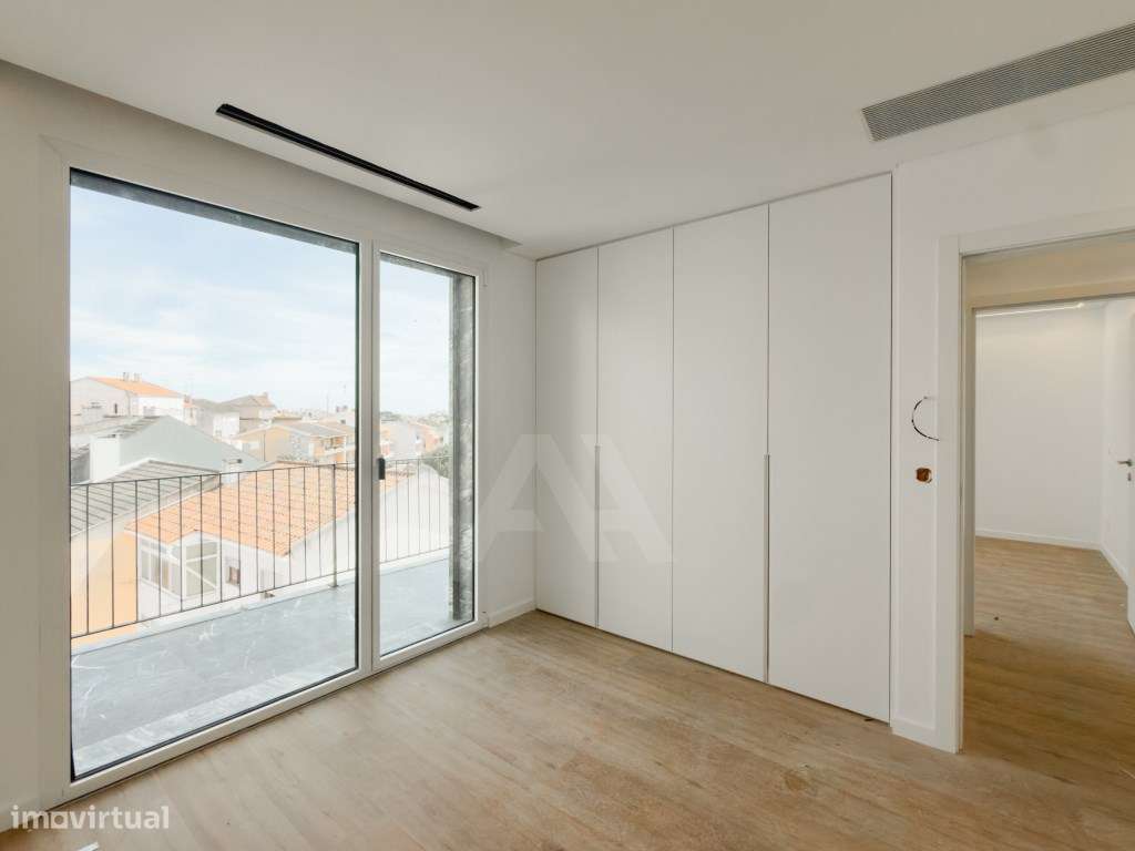 Moradia T5 na Amoreira com vista mar, piscina e jardim privativo-28