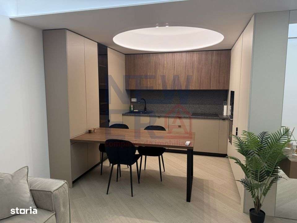 Vanzare apartament cu 3 camere-0