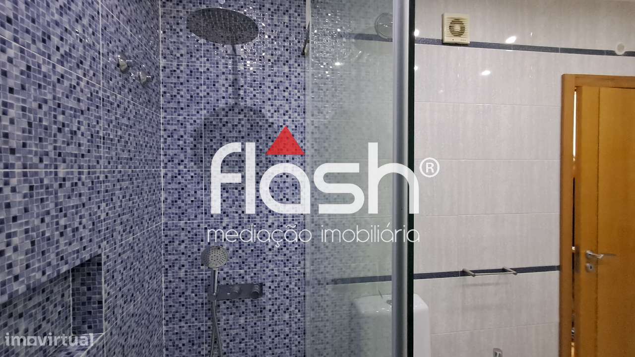 Apartamento T3 com 4 parqueamentos em Odivelas-27