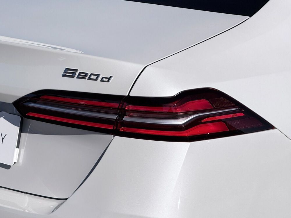 BMW Seria-5 2025 — zdjęcie 2