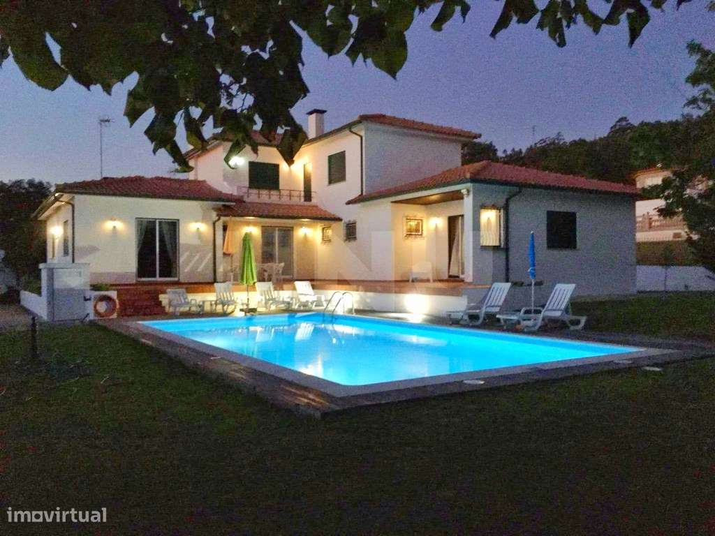 Moradia T4 com Piscina e 2 106m2 de Terreno em Caminha - Espaço e P...-5