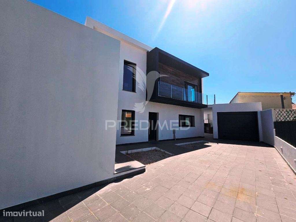 Moradia Isolada T5, c/Piscina e Box, na Brejoeira - Azeitão - Grande imagem: 2/40