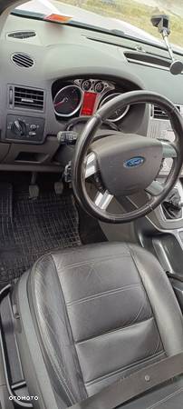 Ford Kuga 2.0 TDCi Titanium - 10