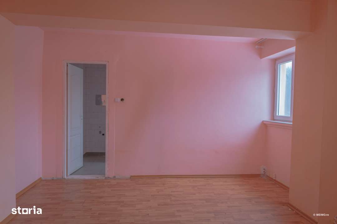 Cladire pentru clinica, pensiune sau centru social - Zemes-8