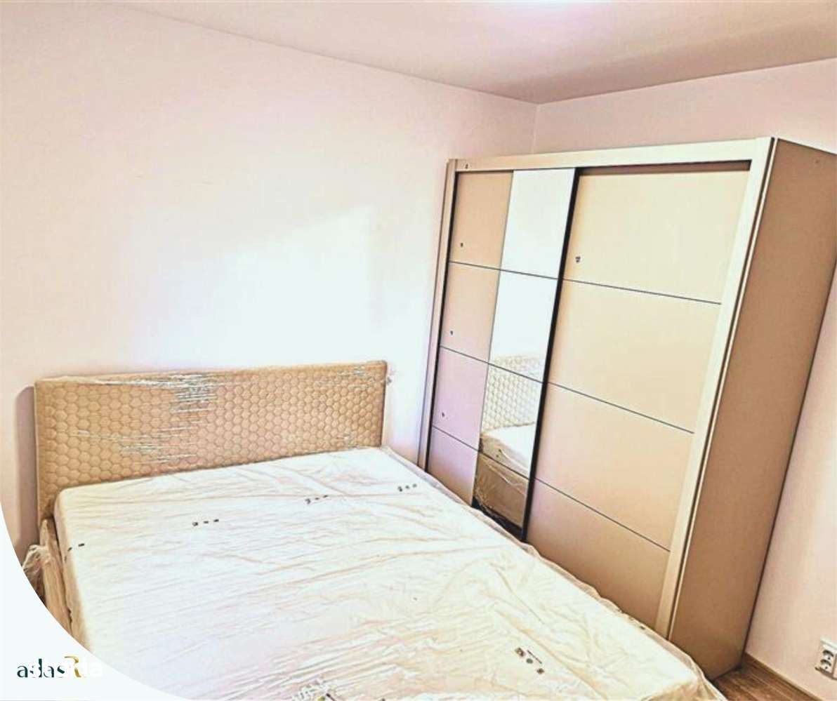 Apartament 3 camere | Decomandat | Etaj 2 | Pacurari | Renovat total - Imagine principală: 4/9