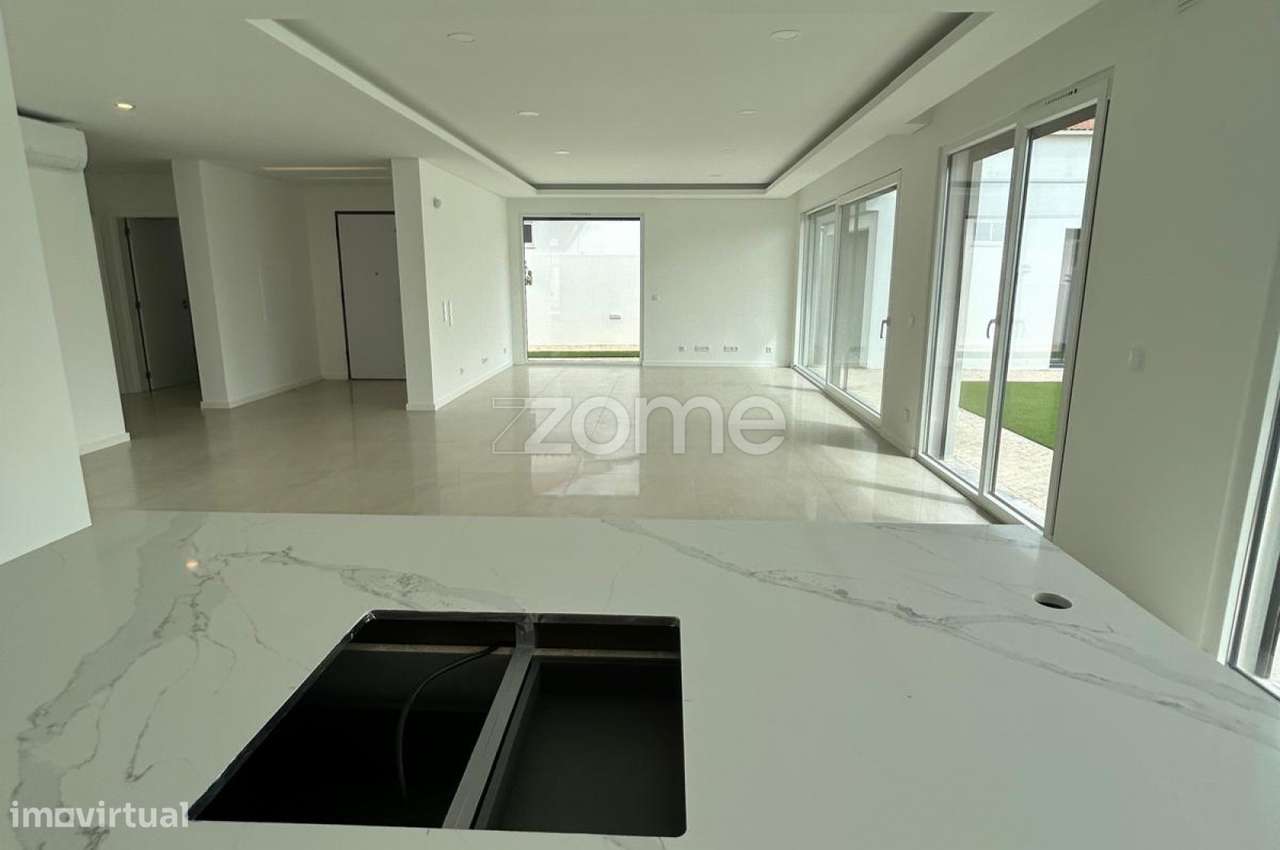 Moradia T4 Térrea em lote de 527m2 - Azeitão-13