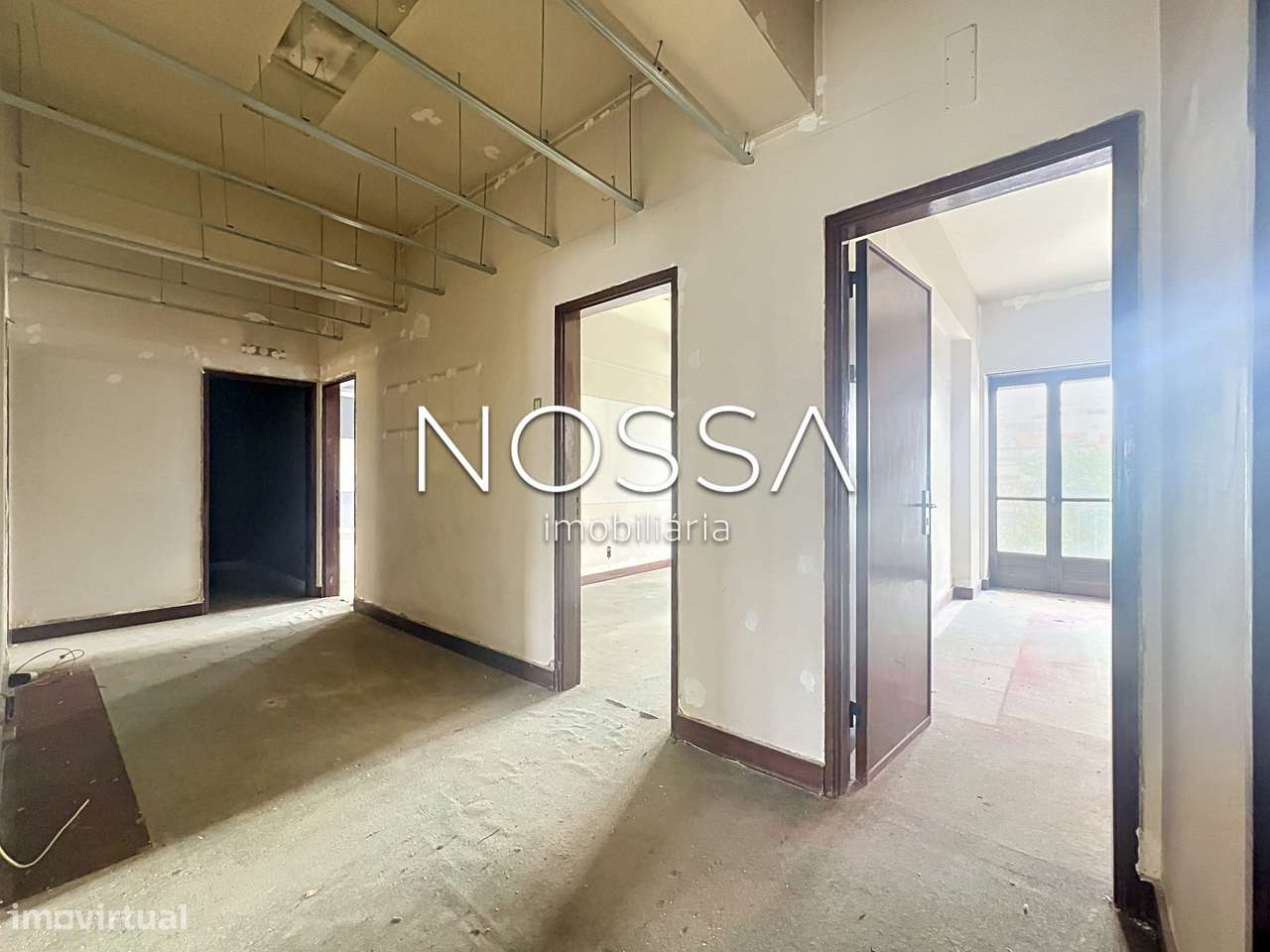 Escritório | 195m2 | Av. República-34