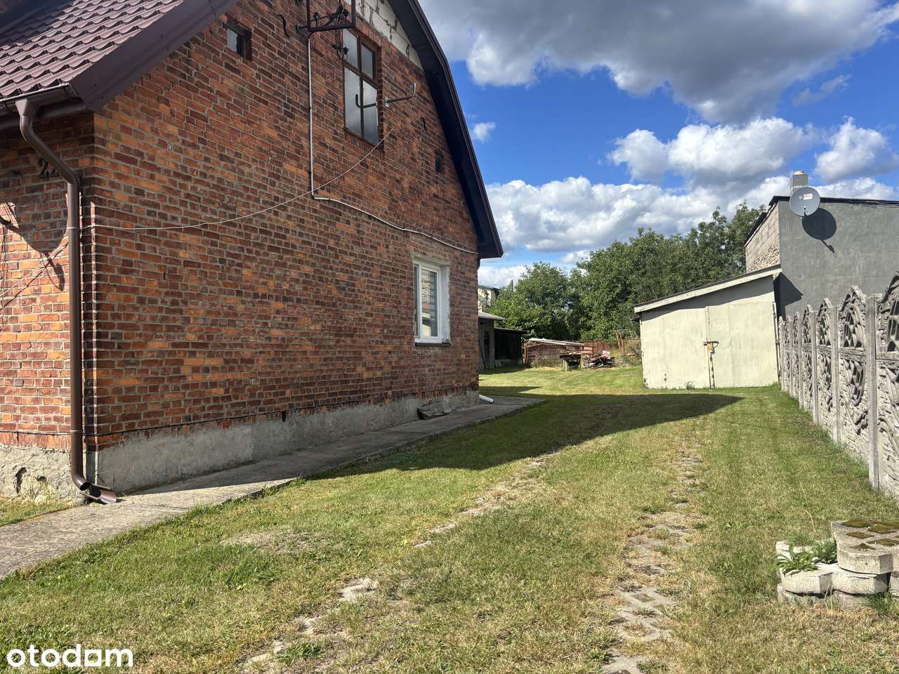 Dom z potencjałem w dobrej lokalizacji-7