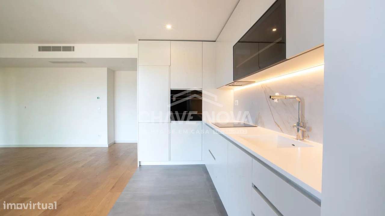 T2 c/ Garagem e Piscina em Oliveira do Douro-30