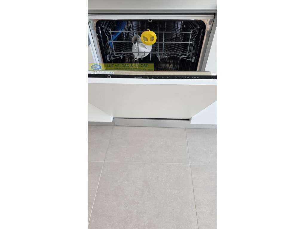 T2 Serra das Minas, remodelado, Arrecadação/Garagem-18