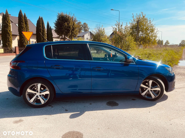 Peugeot 308 SW 1.2 PureTech Allure S&S - 15